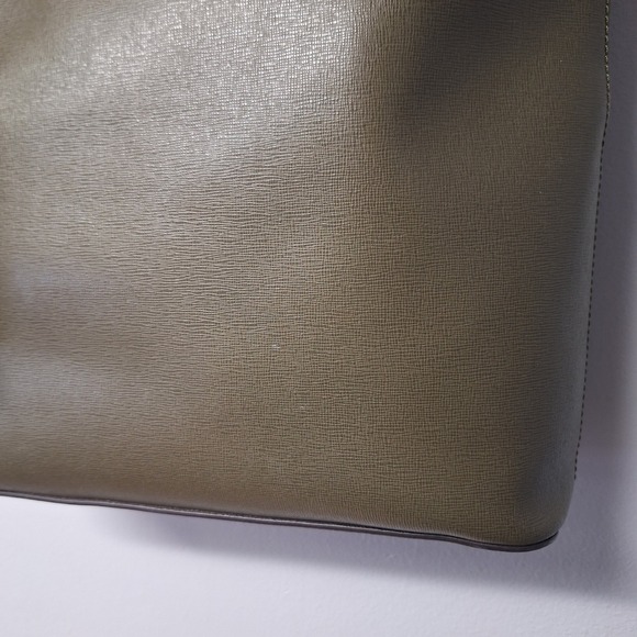 Dooney & Bourke Leather Tote Bag Olive Green Shopper Purse Tassel Double Handle - Picture 15 of 15